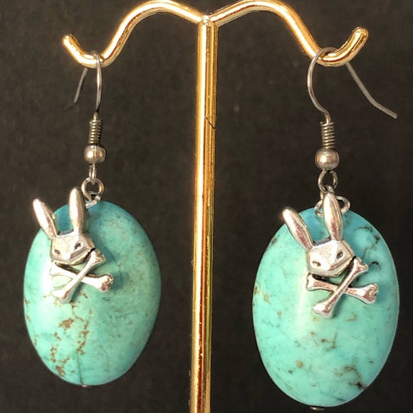 HAND CRAFTED Blue Green Faux turquoise earring and silver tone mad bunny charms - Picture 8 of 9